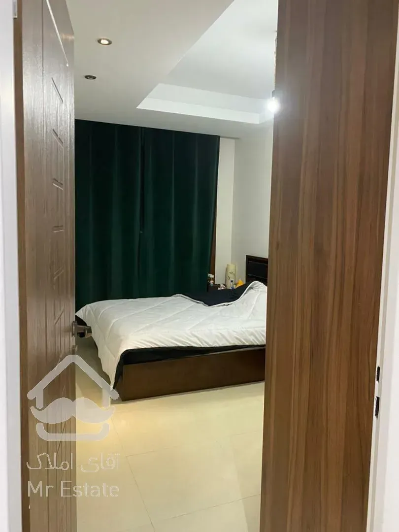 ۸۲متر/۲خواب/فول امکانات/غرق در نور