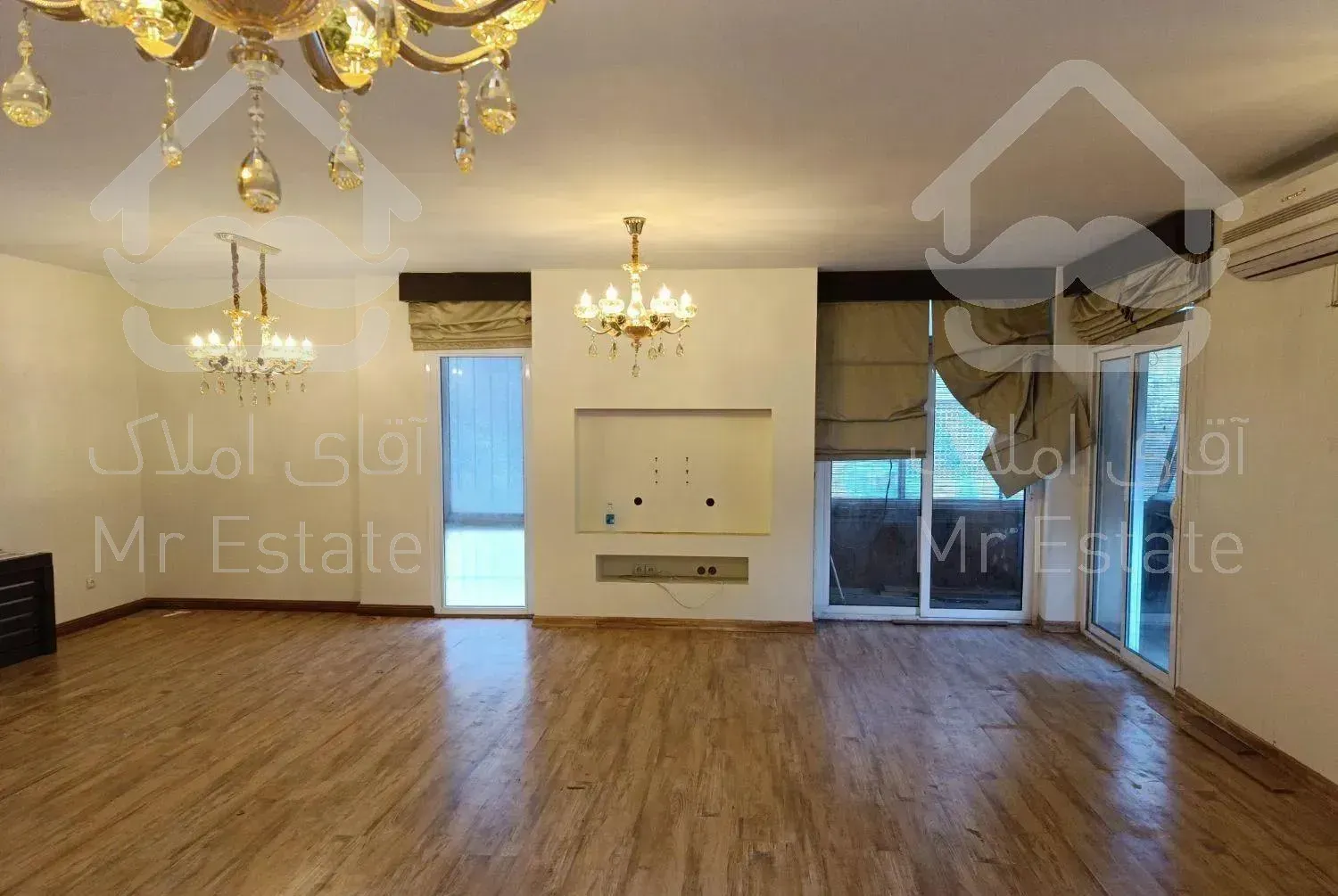 بخارست  ۱۳۵متر  ۳خواب  تکواحدی  فول امکانات