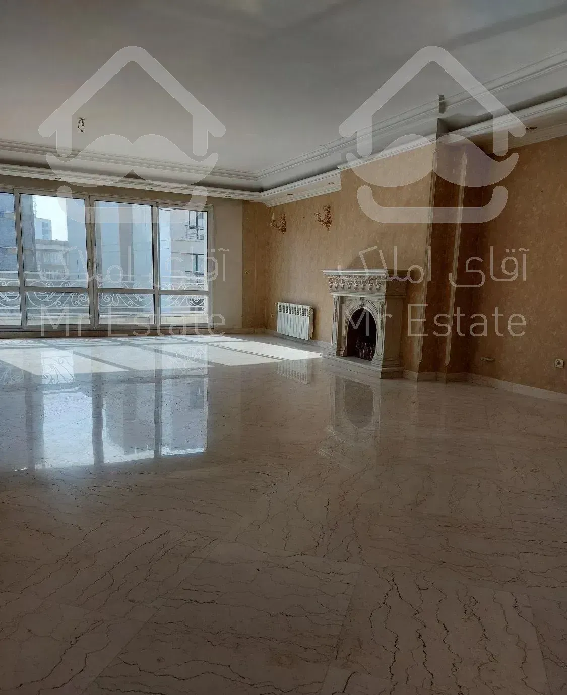 آپارتمان ۲۶۰ متر ۴ خواب تک واحدی استخردار