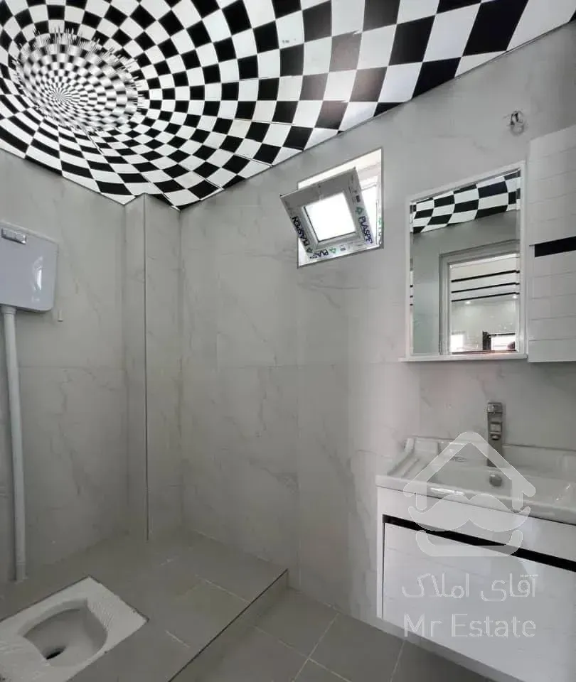 مدرن و  سند تک برگ در چمستان