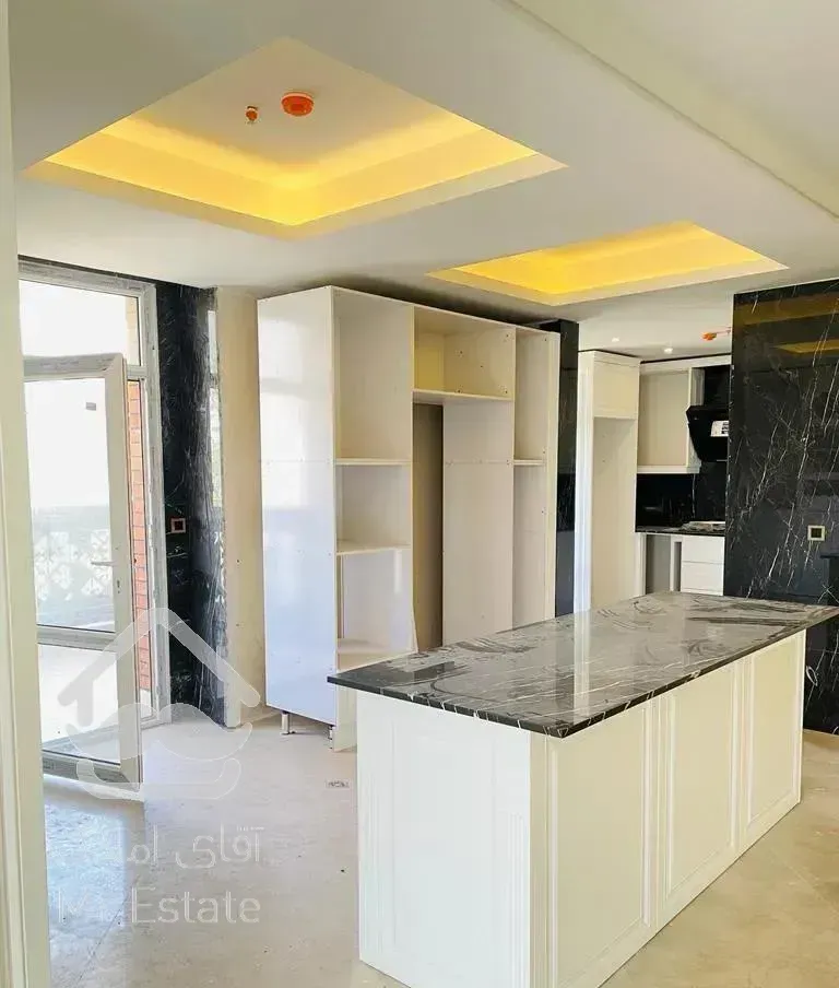 اپارتمان ۲۹۰ متری در  برج منطقه