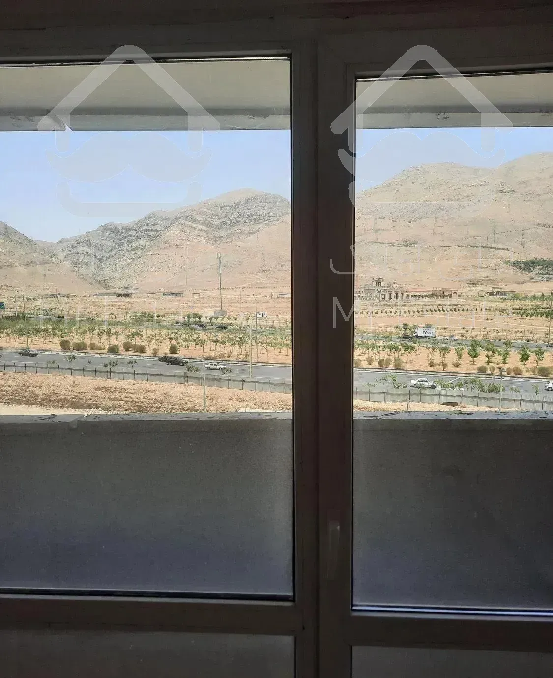 واحد ۱۶۳ متری ۳ خواب برج G چیتگر