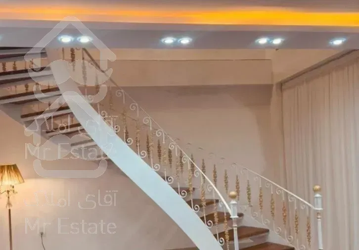 پله گرد پله پیچ نرده پله درب حیاط گنبد پله دوبلکس