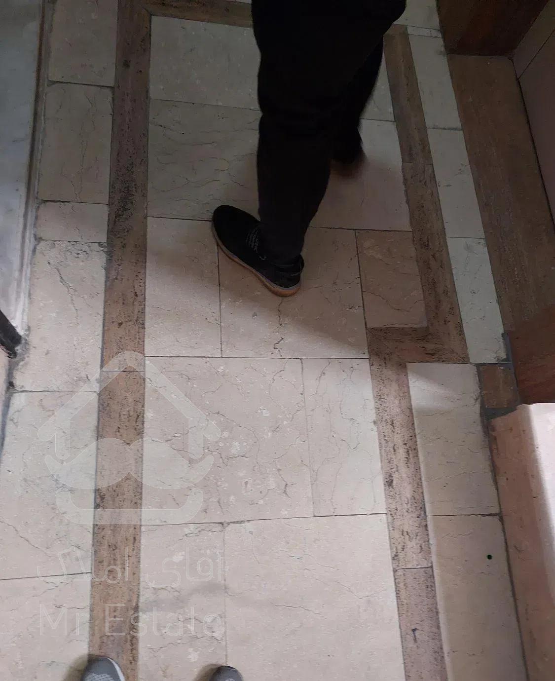 قلهک۱۳۰متر/۳خواب/غرق نور