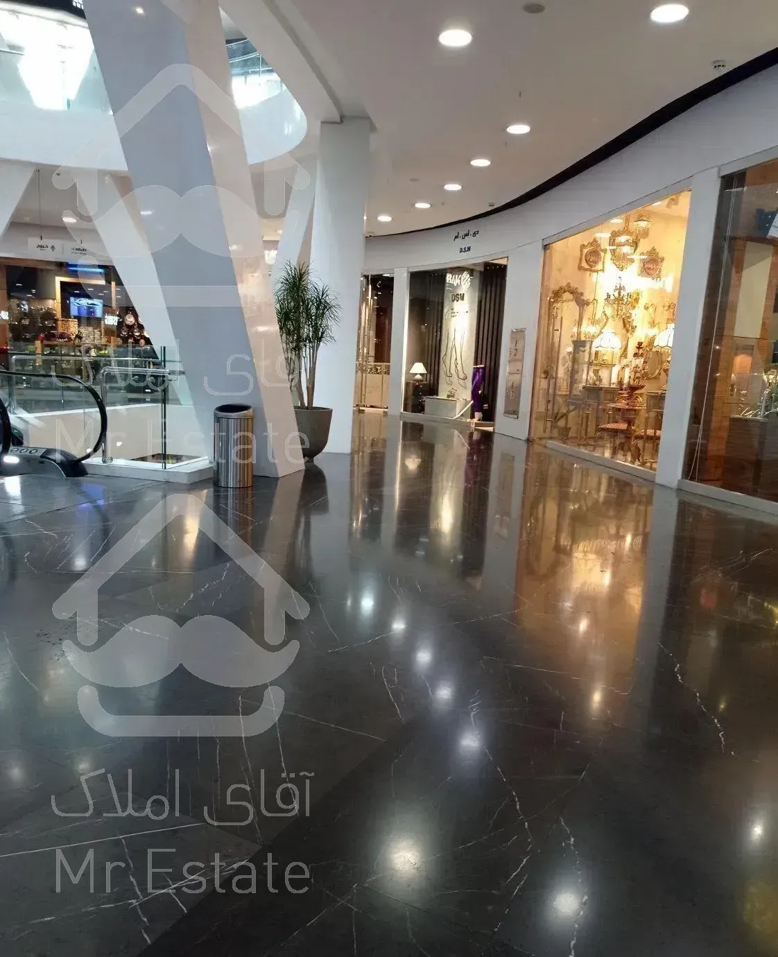 مغازه ۱۸ متر پاساژ برند آوا سنتر