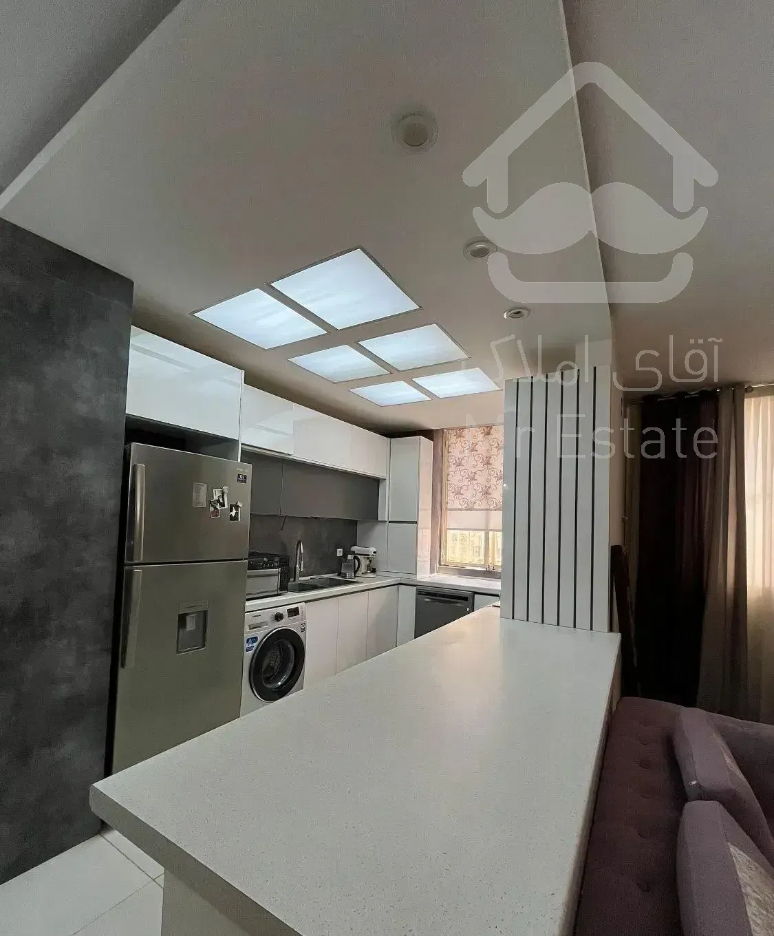 88 متر سالن پرده خور