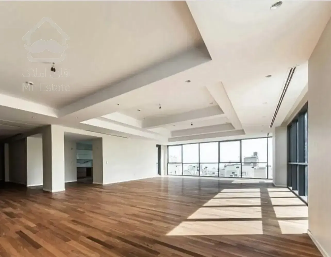 آپارتمان ۱۳۰ متر/اقبال ۱ / چسبیده به مترو