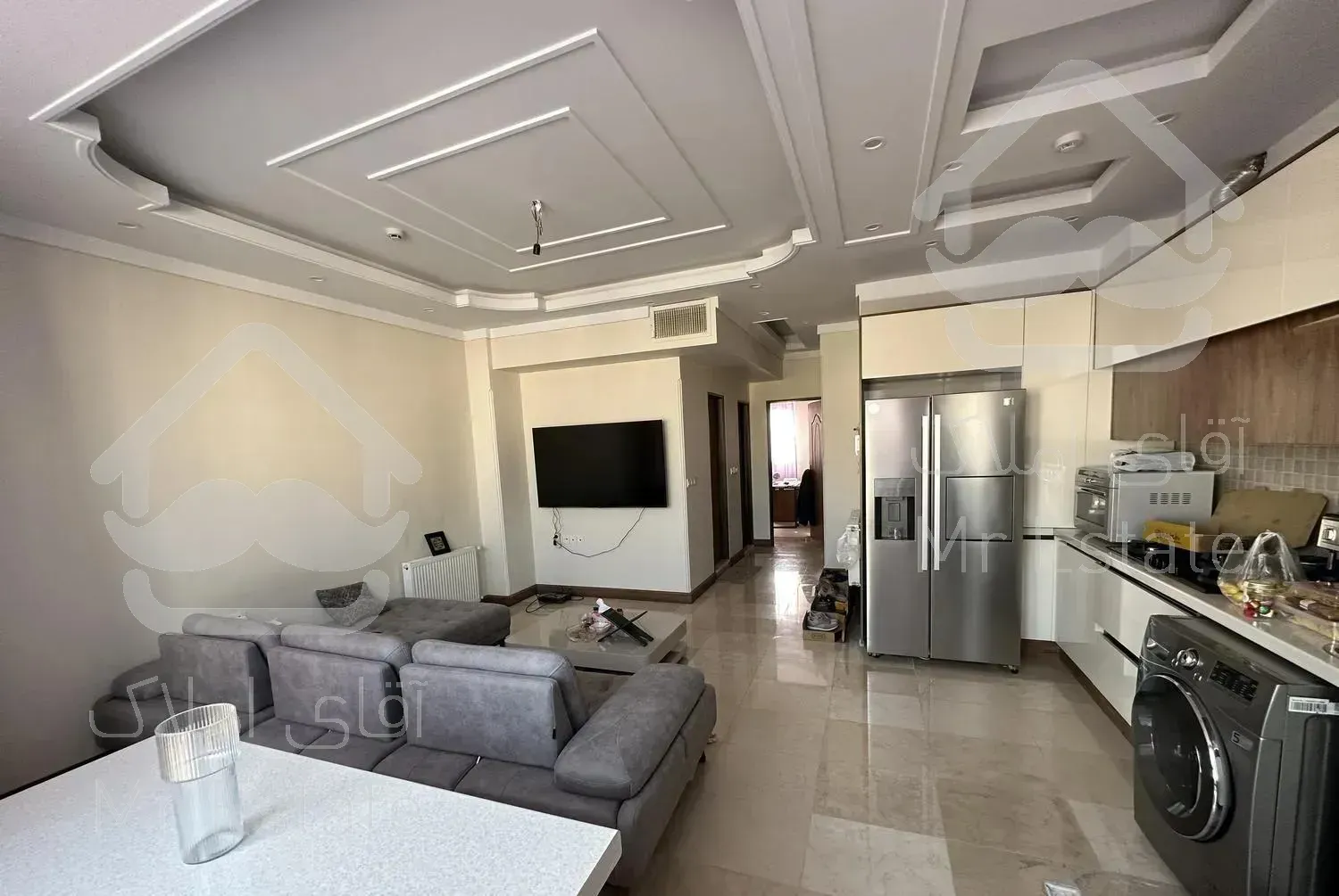 ۶۰ متر دور میدان