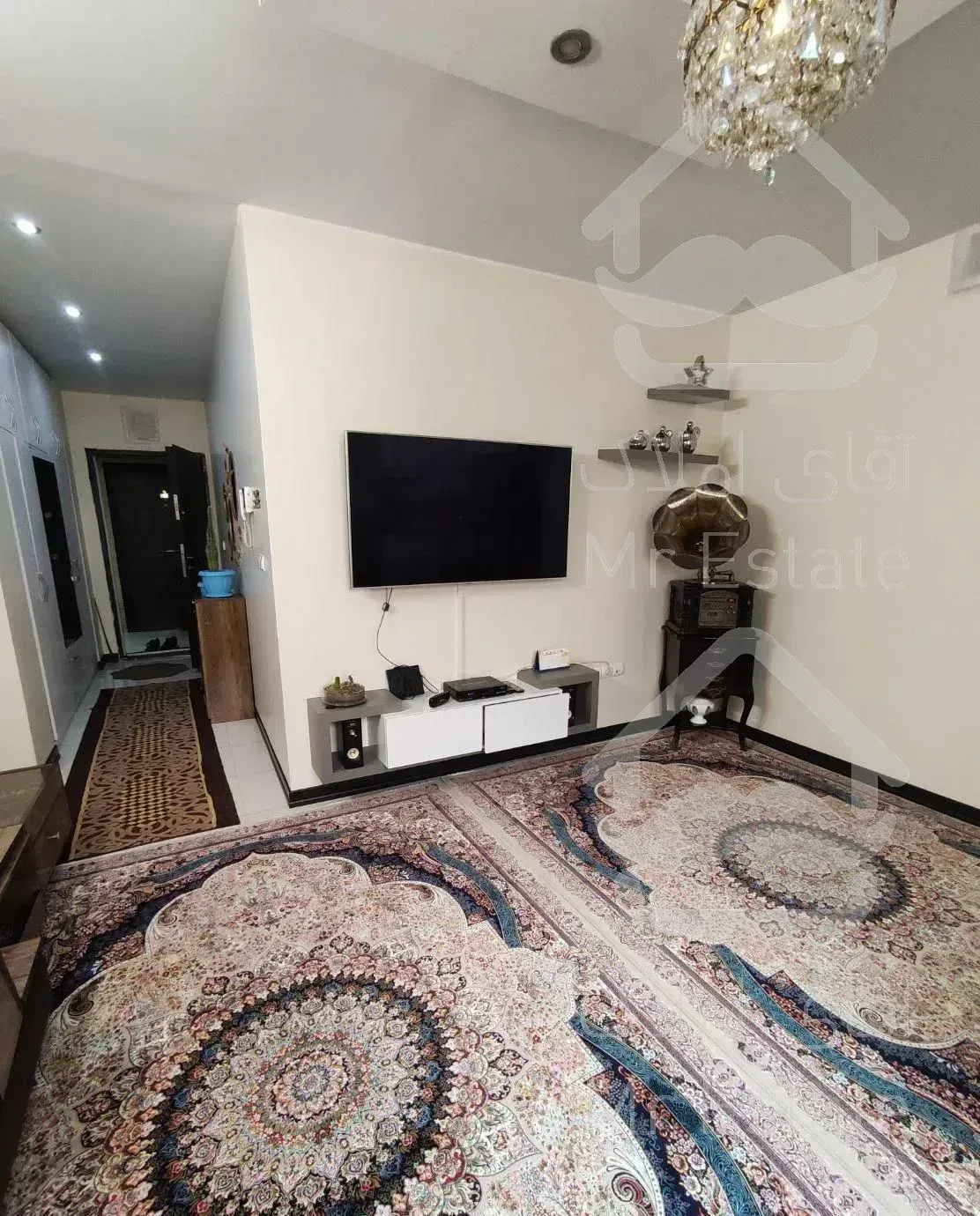 ۶۲متر « فول امکانات، کم سن، سند رسمی تک برگ » کن