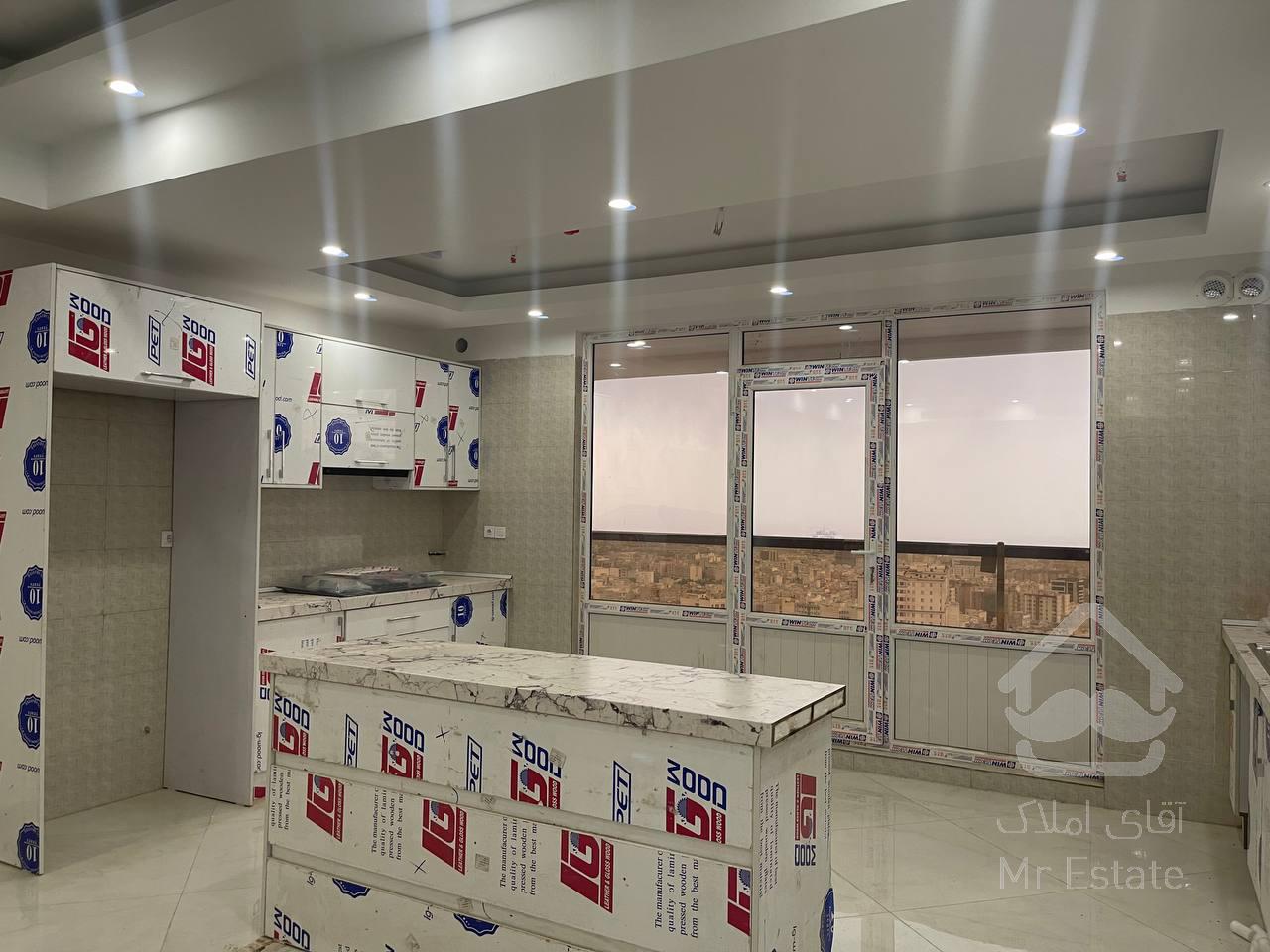 115متر/برج باغ مجلل پونک/رو به جنوب/مناسب سرمایه گذاری و سکونت