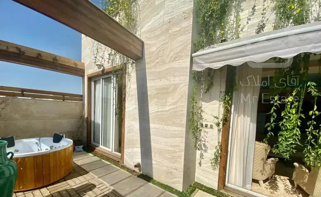 پنت هاوس* ویوباغ *قصرالدشت*حیاط طبقه اخر