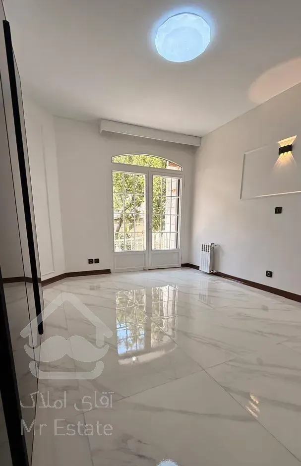 آپارتمان/۱خواب /با حیاط خلوت باسازی شده