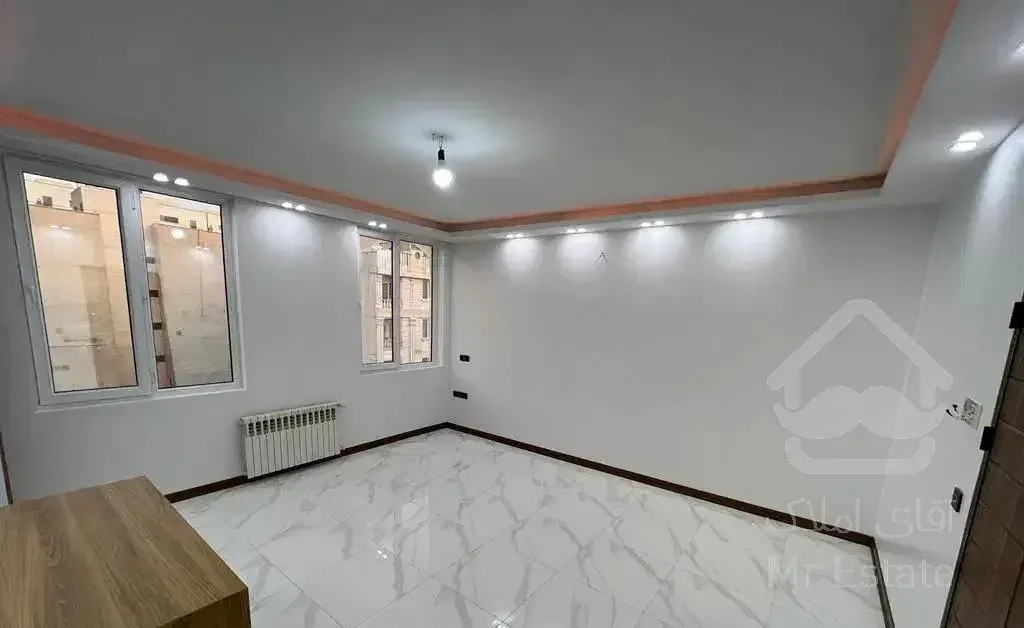 ۶۴متر۱خ/۱۱ساله/سالن پرده‌خور/بازسازی شده/گلدشت