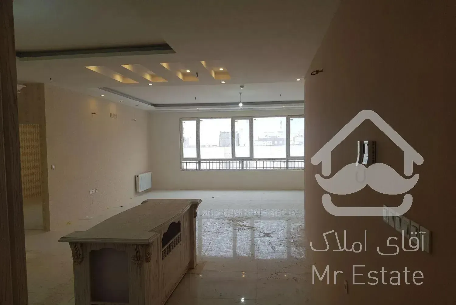 واحد ۱۳۰ متری فول امکانات