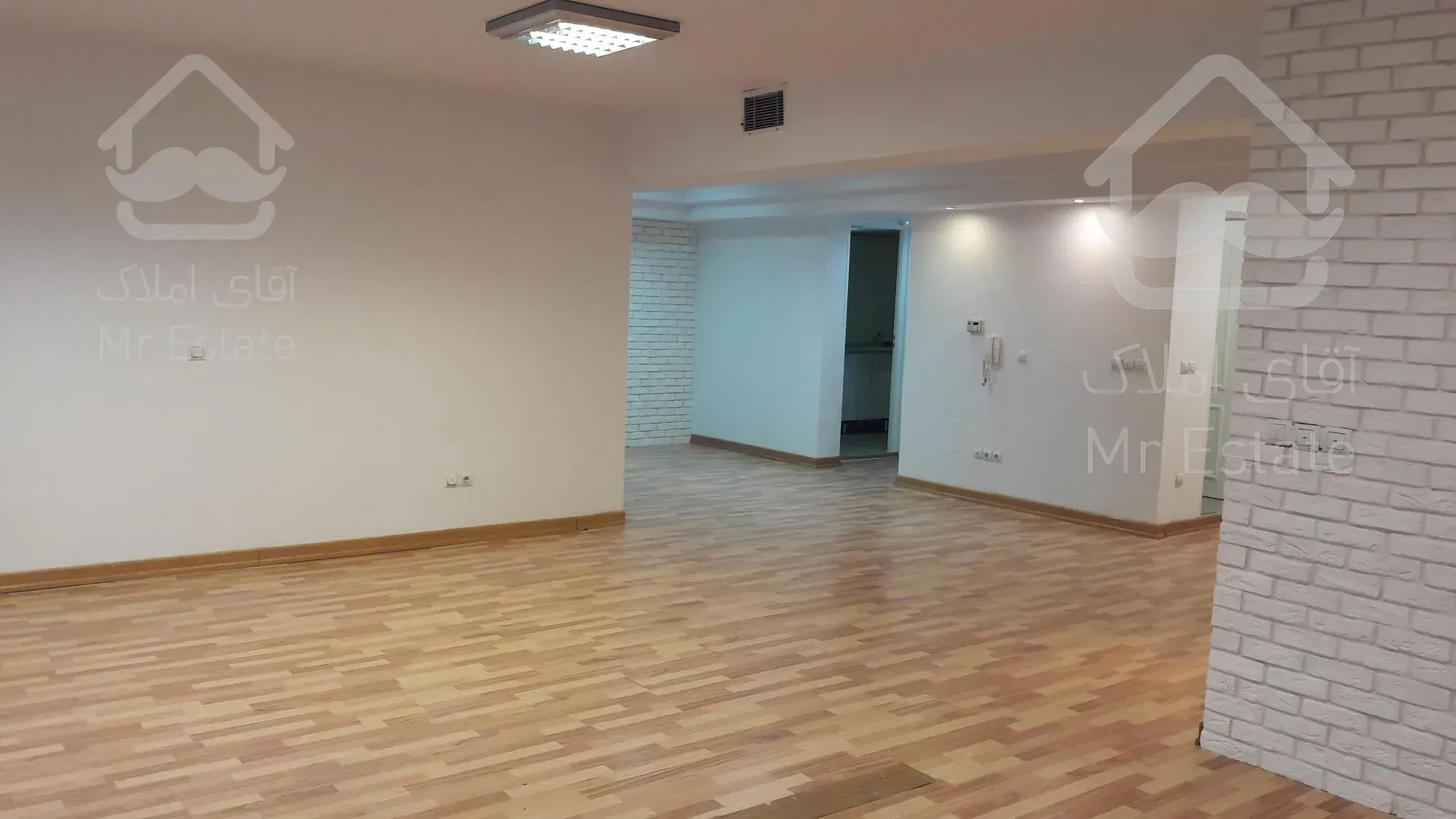 85متر مجتمع برندنیاورون 3پارکینگ مهمان بازسازی شده