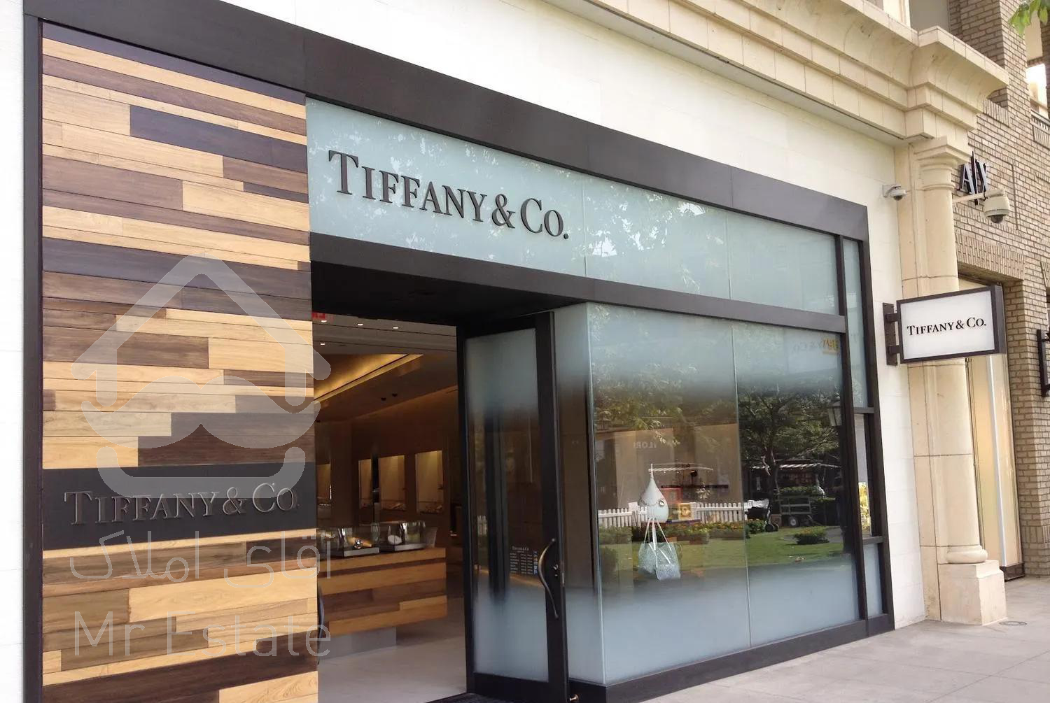 رهن ۱۰۰متر تجاری ۶متر بر ، ۴متر ارتفاع