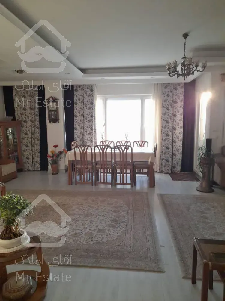 فروش 140متر سه خواب . طبقه هشتم. با ویو عالی . ازگل