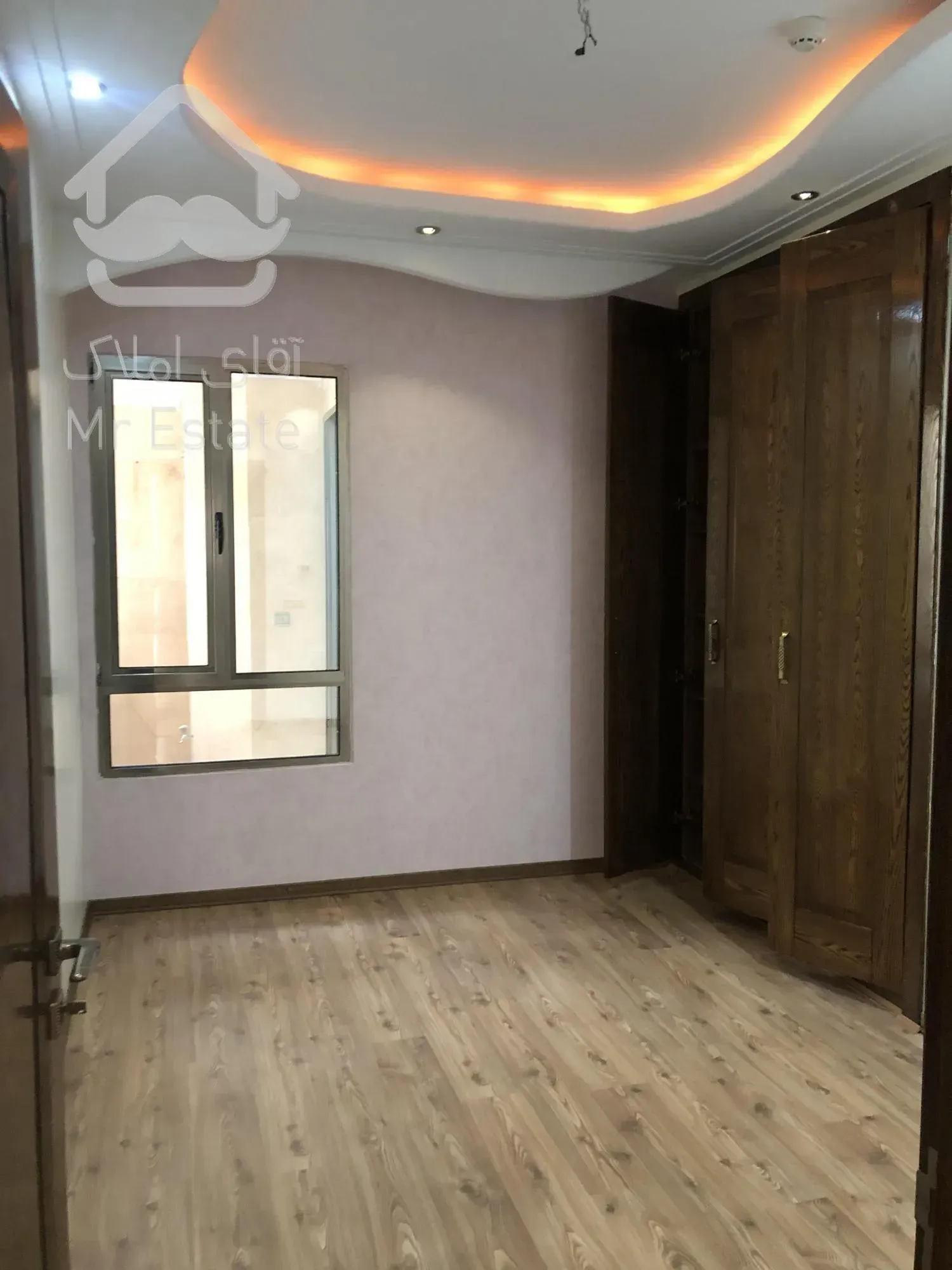 رهن و اجاره آپارتمان ۱۱۰ متری ۲ خوابه در کامرانیه فول