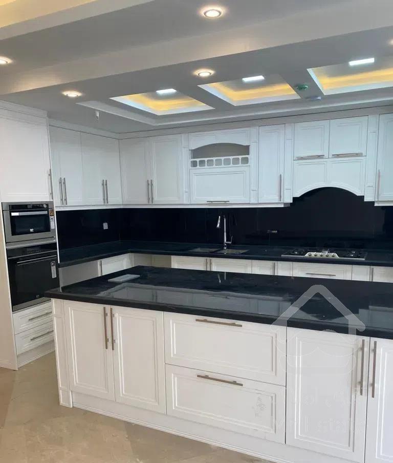 آپارتمان سنایی 150 متری لوکیشن تاپ