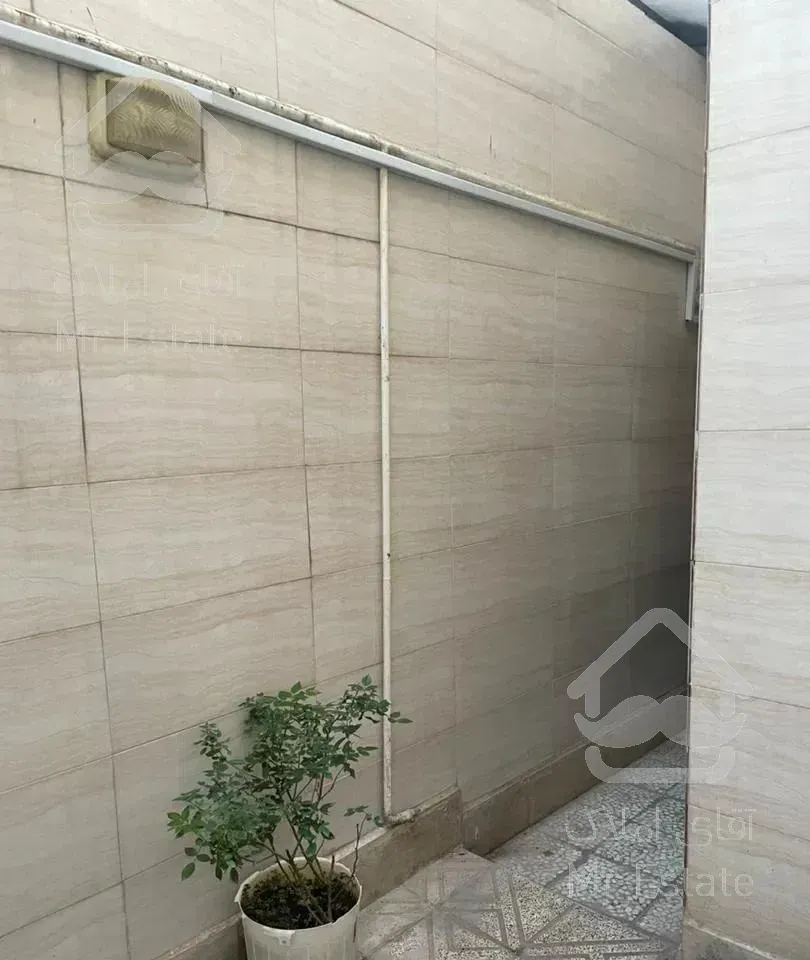 ۷۰ متر ملک حیاطی داخل بافت فرحزاد