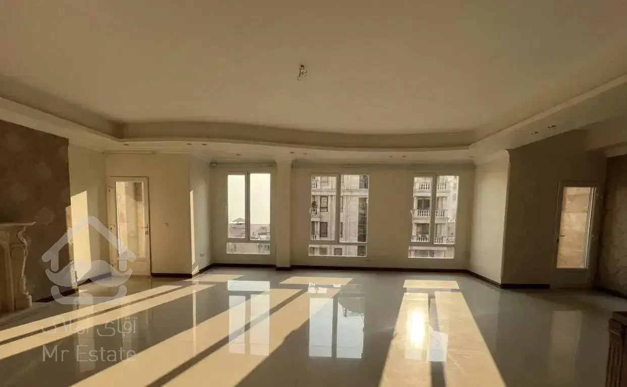 نیاوران ۲۰۰ متر تکواحدی  با ۲پارکینگ