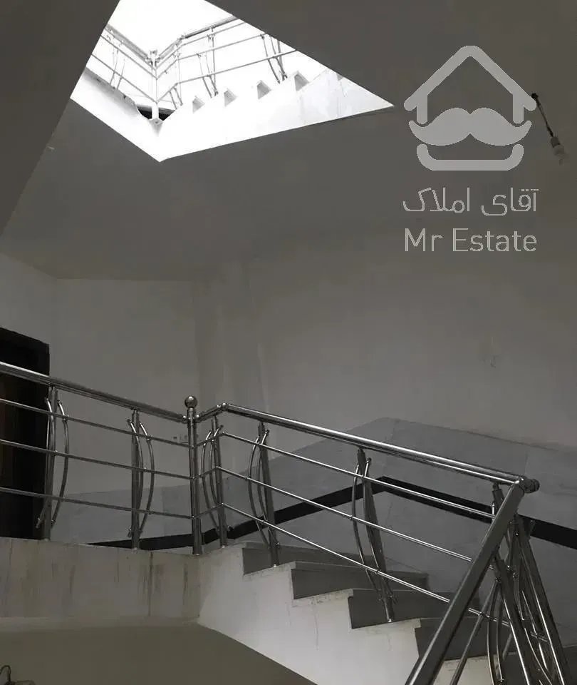 خیابان انقلاب/طبقه دوم/دو خواب