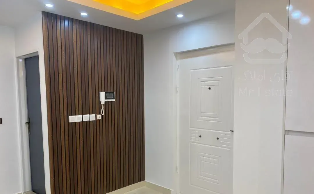 ۱۳۰. متری. ۲ خواب. سند تکمیل. ۲ سال ساخت