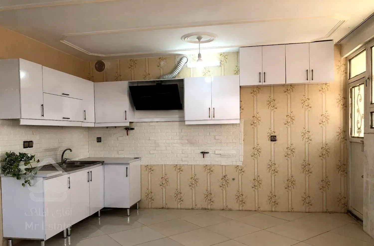 اجاره آپارتمان ۸۵ متری ۱ خوابه طبقه ۲