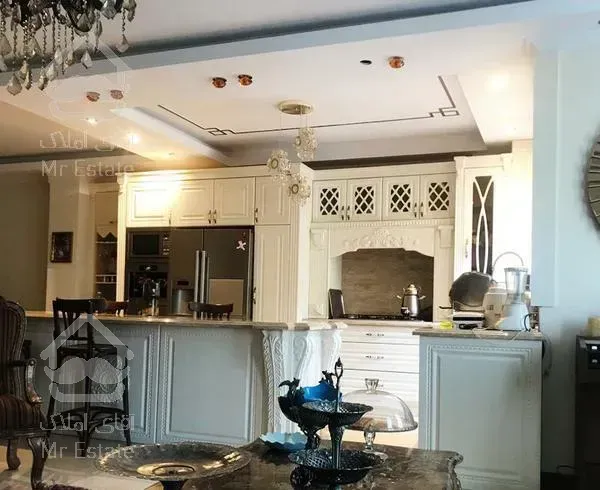 آپارتمان ۲۲۰ متر فرمانیه