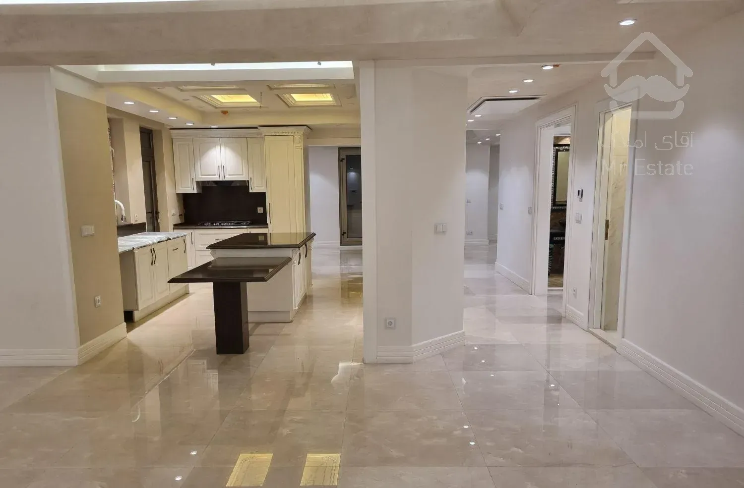 گلسنگ نیاوران/۲۴۰متر۳خ مستر/تکواحدی/شخصی ساز