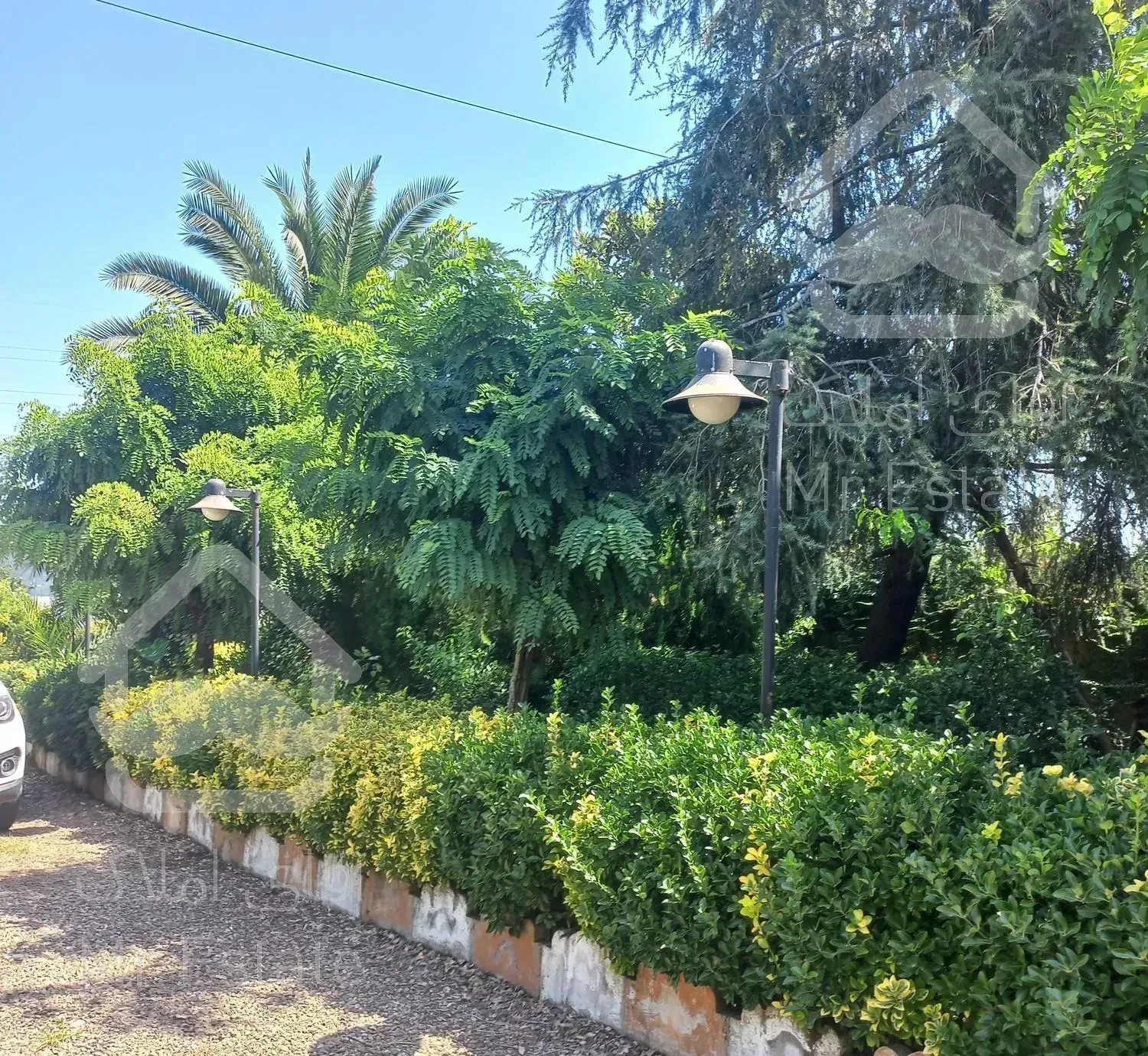 ویلا دوبکس با ۲۰۰۰متر حیاط واستخر