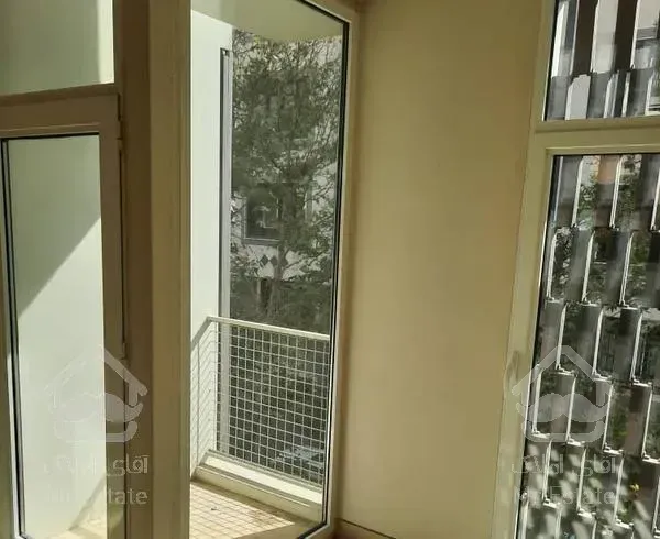 زعفرانیه، سوئیت موقعیت اداری، 42 متر