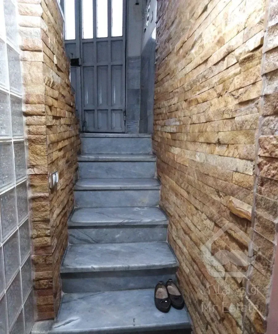 اپارتمان 35 متر زیر همکف 5 متر حیاط استادمعین