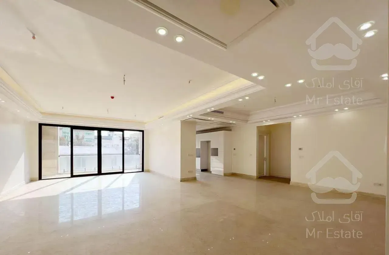 ۲۲۵ متر ۳خواب پاسداران ۲پارکینگ فول