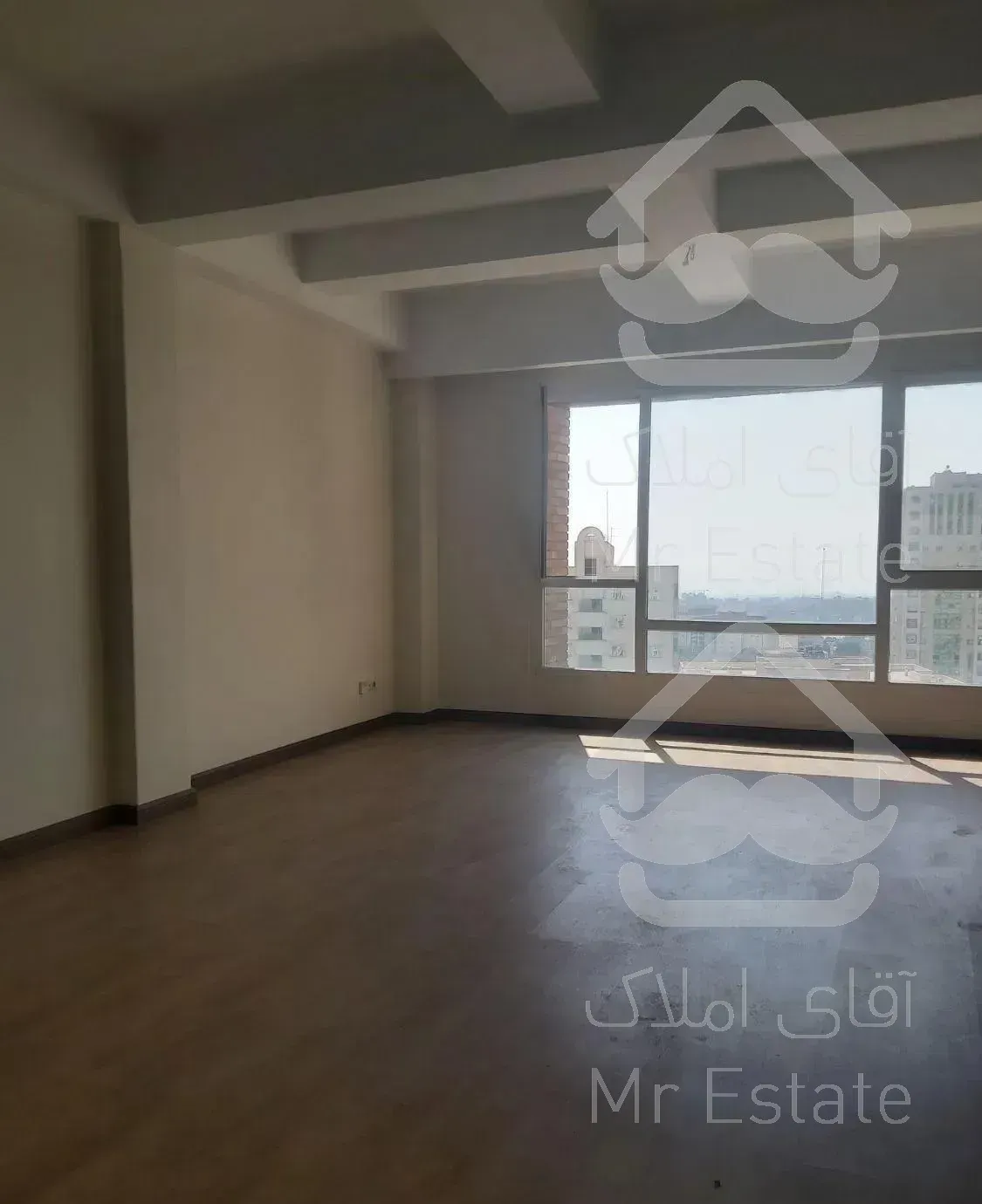 ۱۰۶متر کلید نخورده ازگل