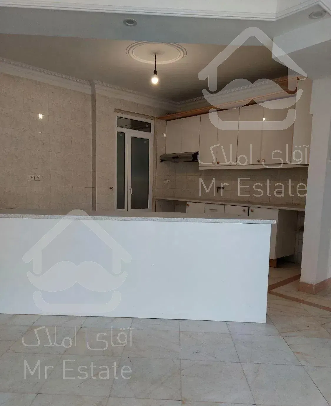 آپارتمان ۱۳۰ متر سه خواب تک واحدی