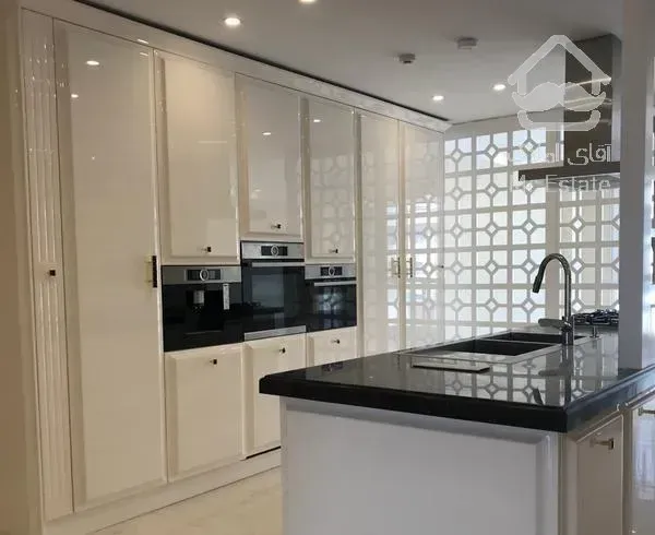 آپارتمان / ۱۵۰ متر / دید شمال و جنوب