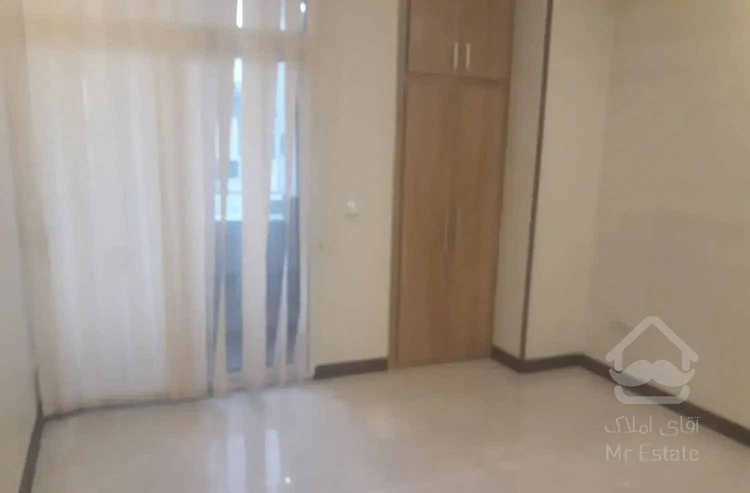 آپارتمان طبقه دوم