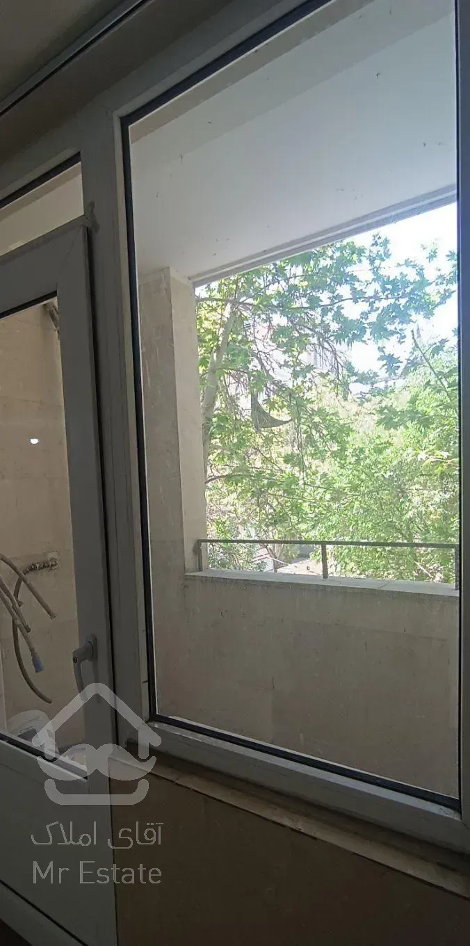 آپارتمان ۱۵۰متری ۸سال ساخت کلیدنخورده