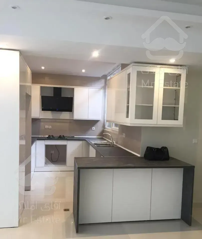 ۱۶۰مترفول\کلیدنخورده\مدرن\تک در منطقه\تکواحدی