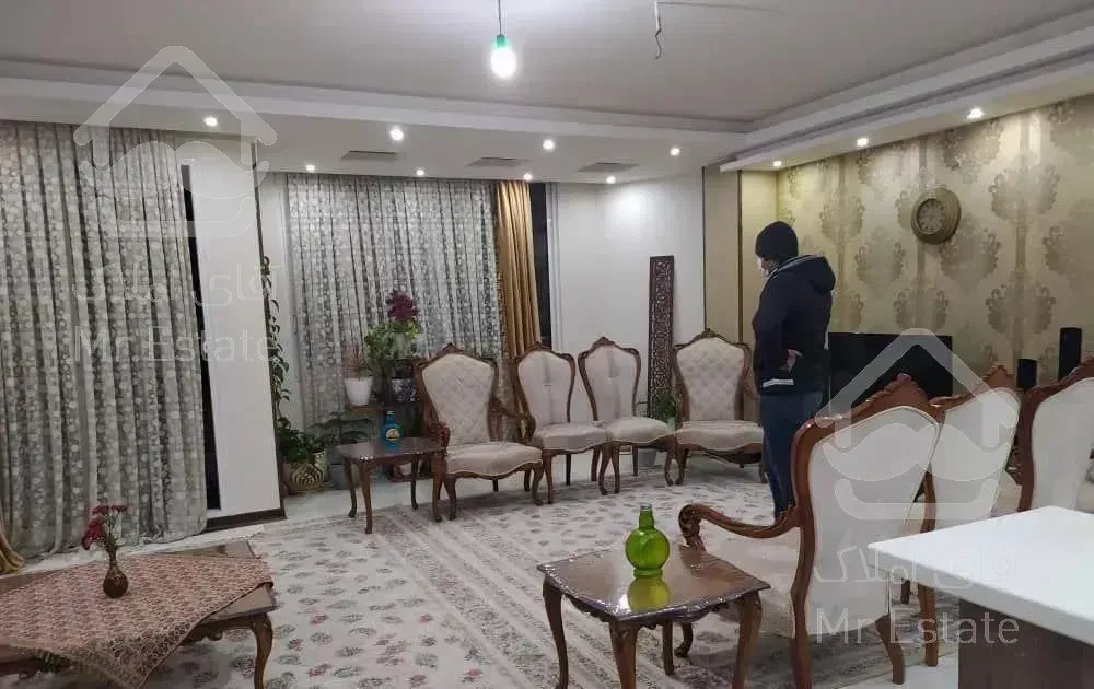 130 متر سه خواب براشراق شمالی فول امکانات شیک