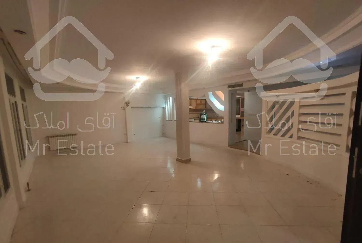 آپارتمان ۱۳۰ متر دوخوابه سالن پرده خور