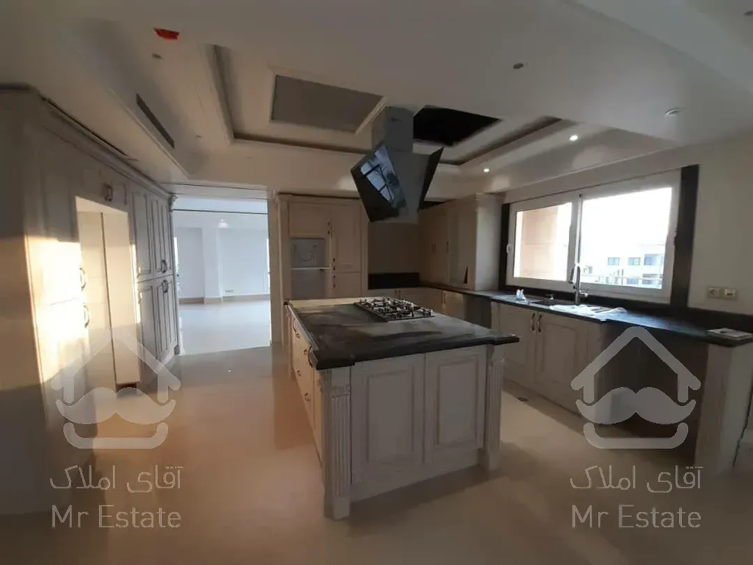 خرید آپارتمان 220 متری فرمانیه ثروتی