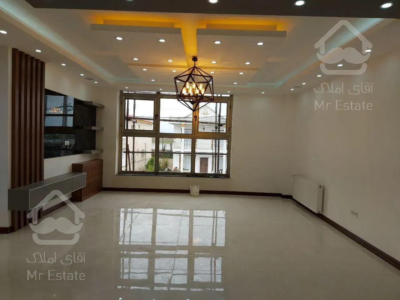 فروش ویلا ۲۵۰متری