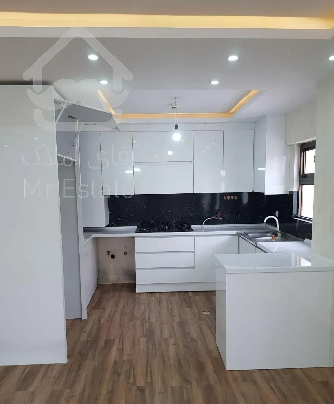 فروش دو خوابه ۹۷ متری بلوار شاهد سپاهانشهر