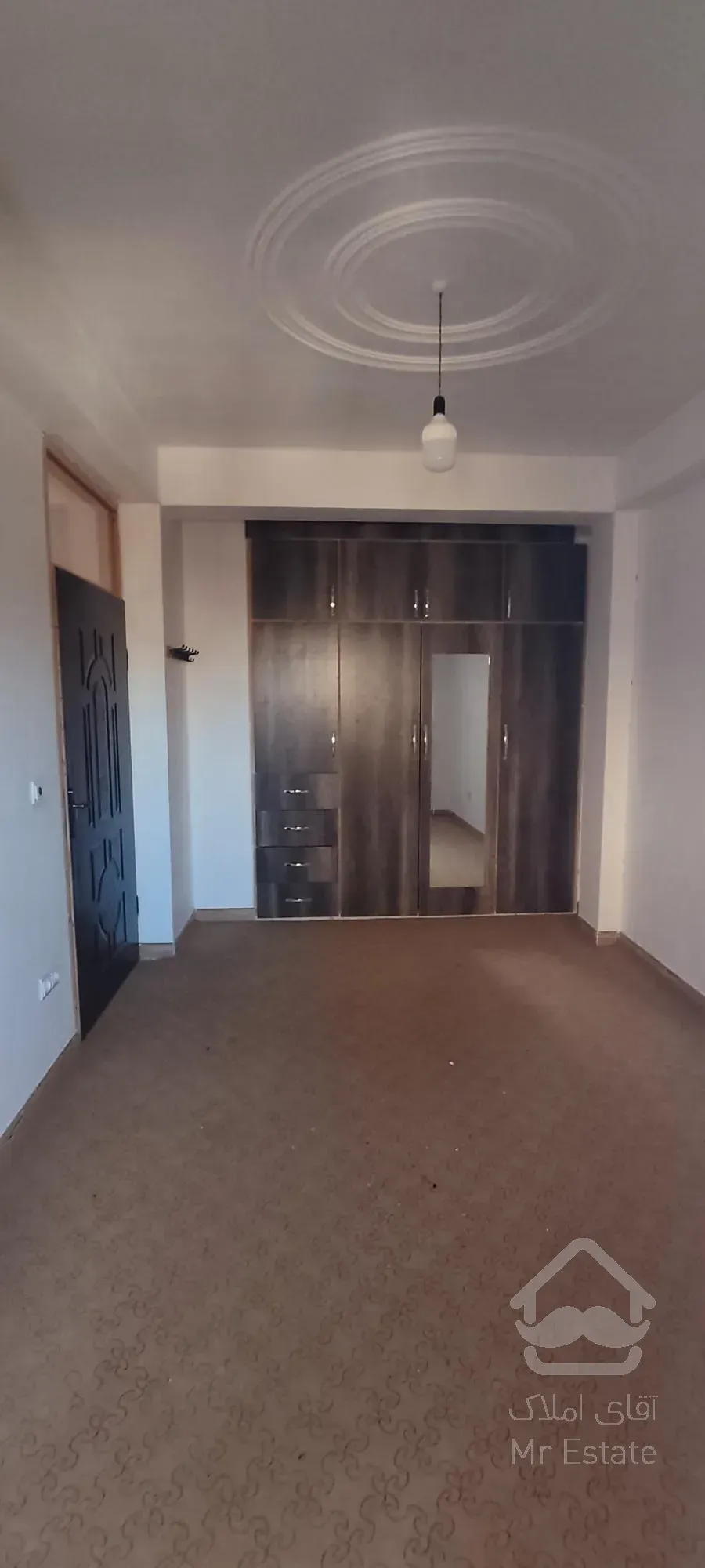 فروش آپارتمان بسیار تمیز واقع در مرکز شهر رودسر