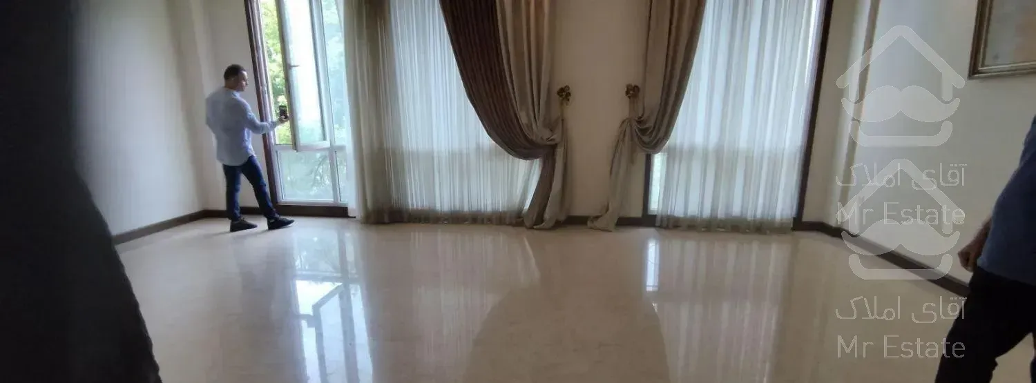 آپارتمان ۱۵۰متری فرمانیه   تمیز