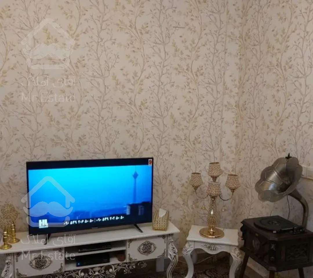 اپارتمان با کلیه وسایل و لوازم بفروش میرسد