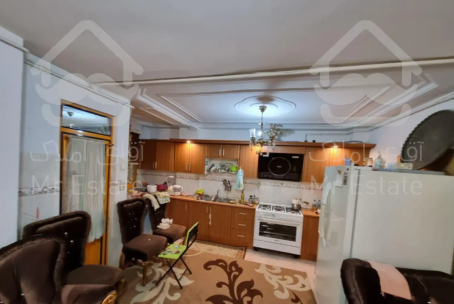 اپارتمان ۱۰۴ متری ۳ طبقه ۳ واحد خانقاه