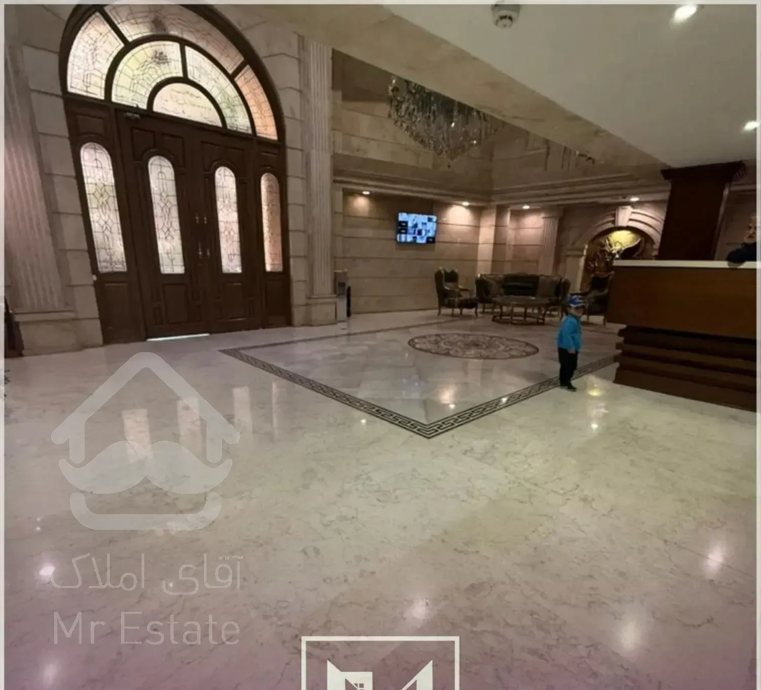 250 متر 4 خواب / 5 پارکینگ / اجاره قابل تبدیل